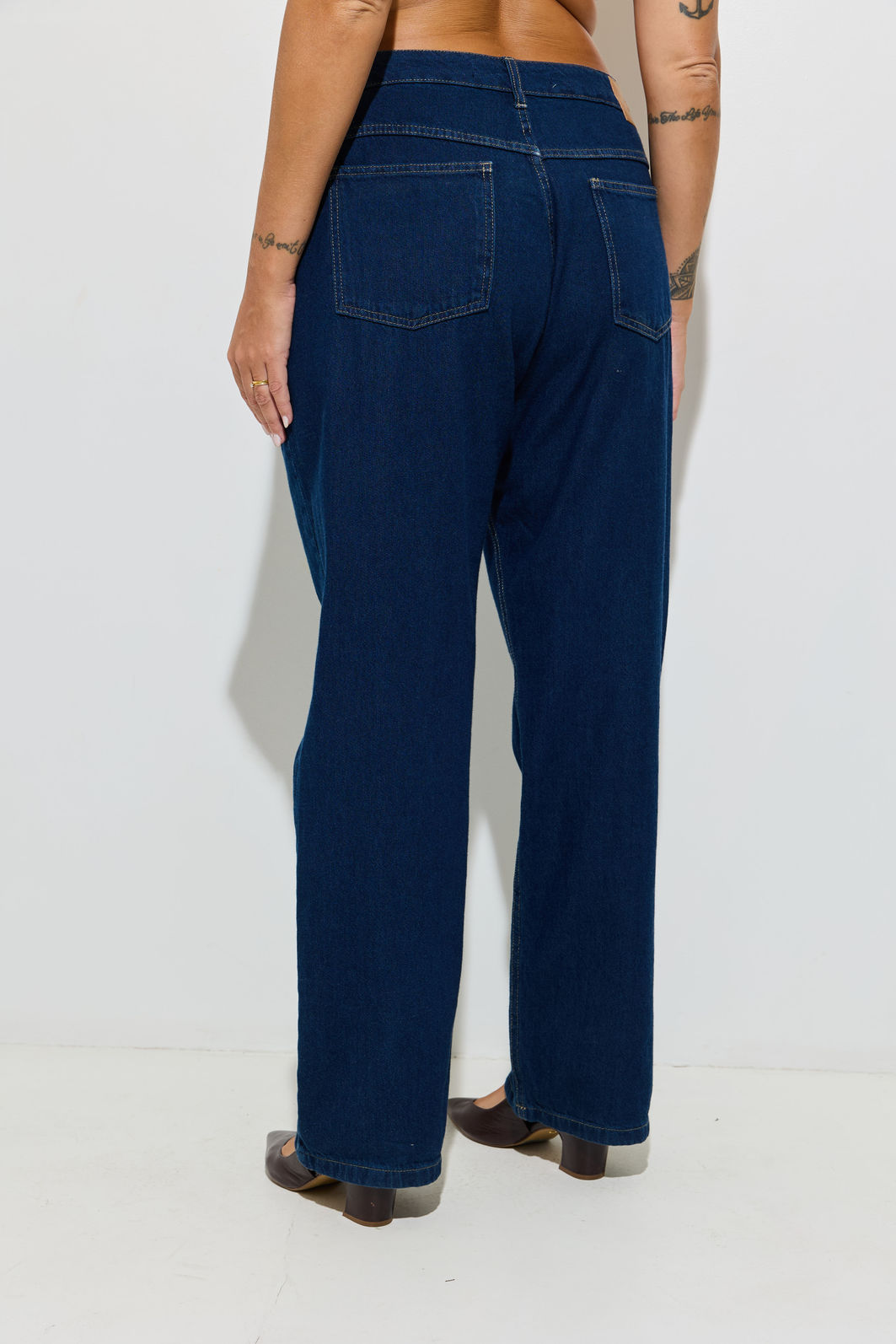 Calça Jeans Cintura Cruzada Plus Size Maria Laura