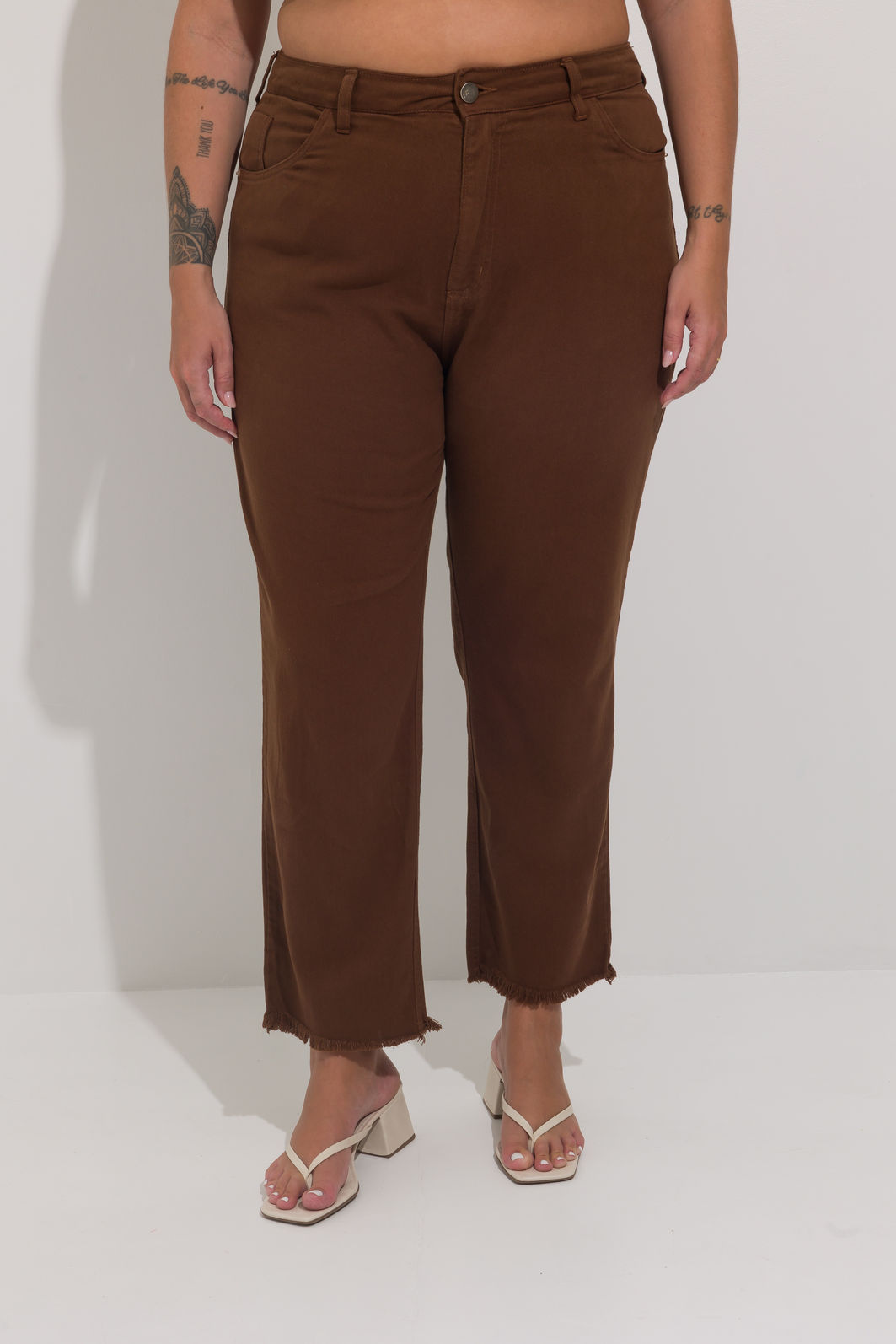 Calça Mom Jeans Vintage Plus Size Barbara Mocha