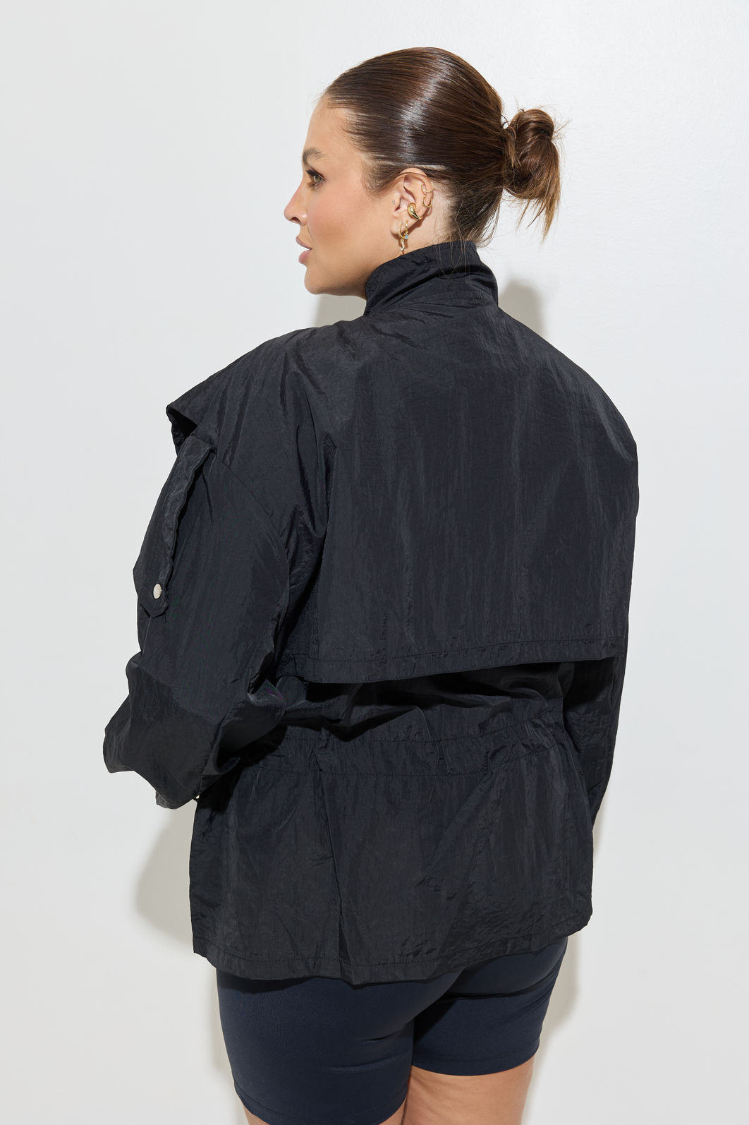 Parka Corta Vento Fitness Plus Size Queens Preta