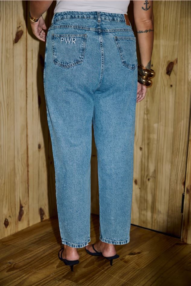 Calça Mom Jeans Plus Size Vicky Calça Mom Jeans Plus Size Vicky
