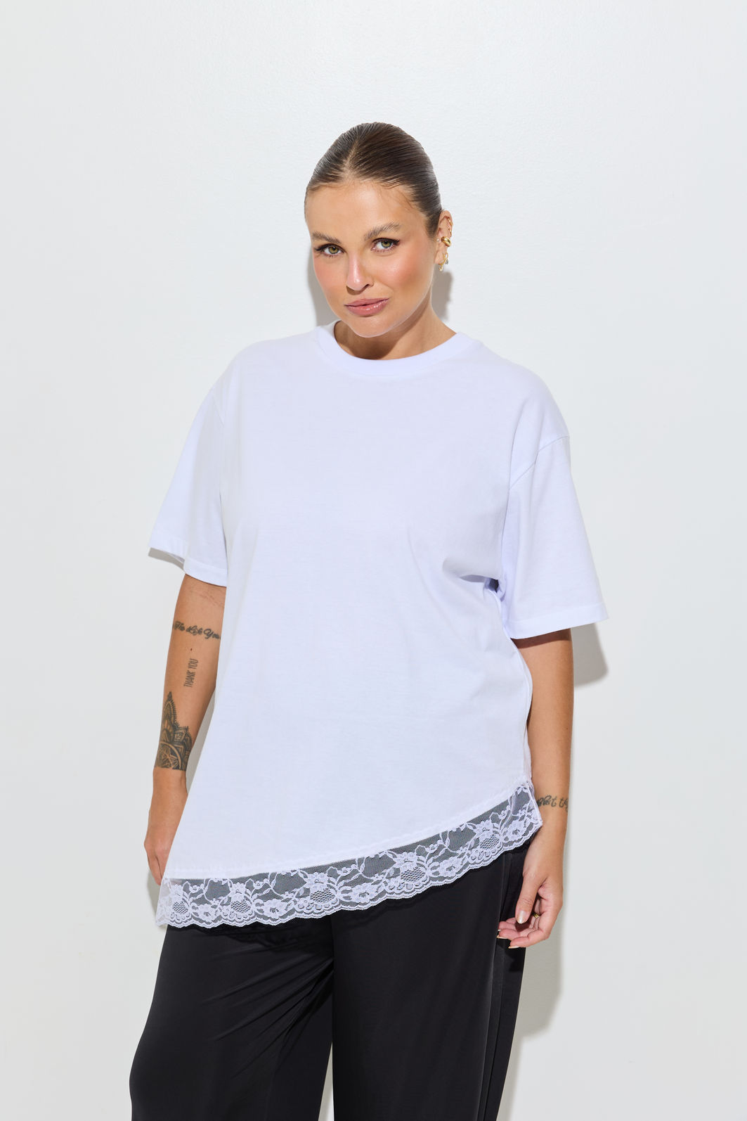 Blusa Rosana Com Renda Branca Blusa Rosana Com Renda Branca