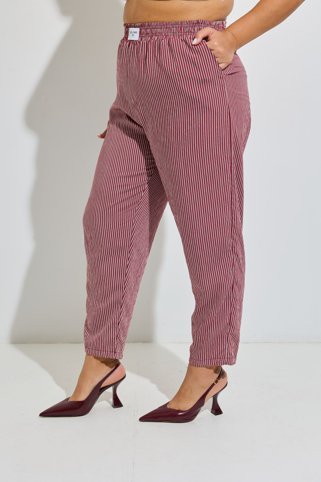 Calça Cenoura Listrada Vinho