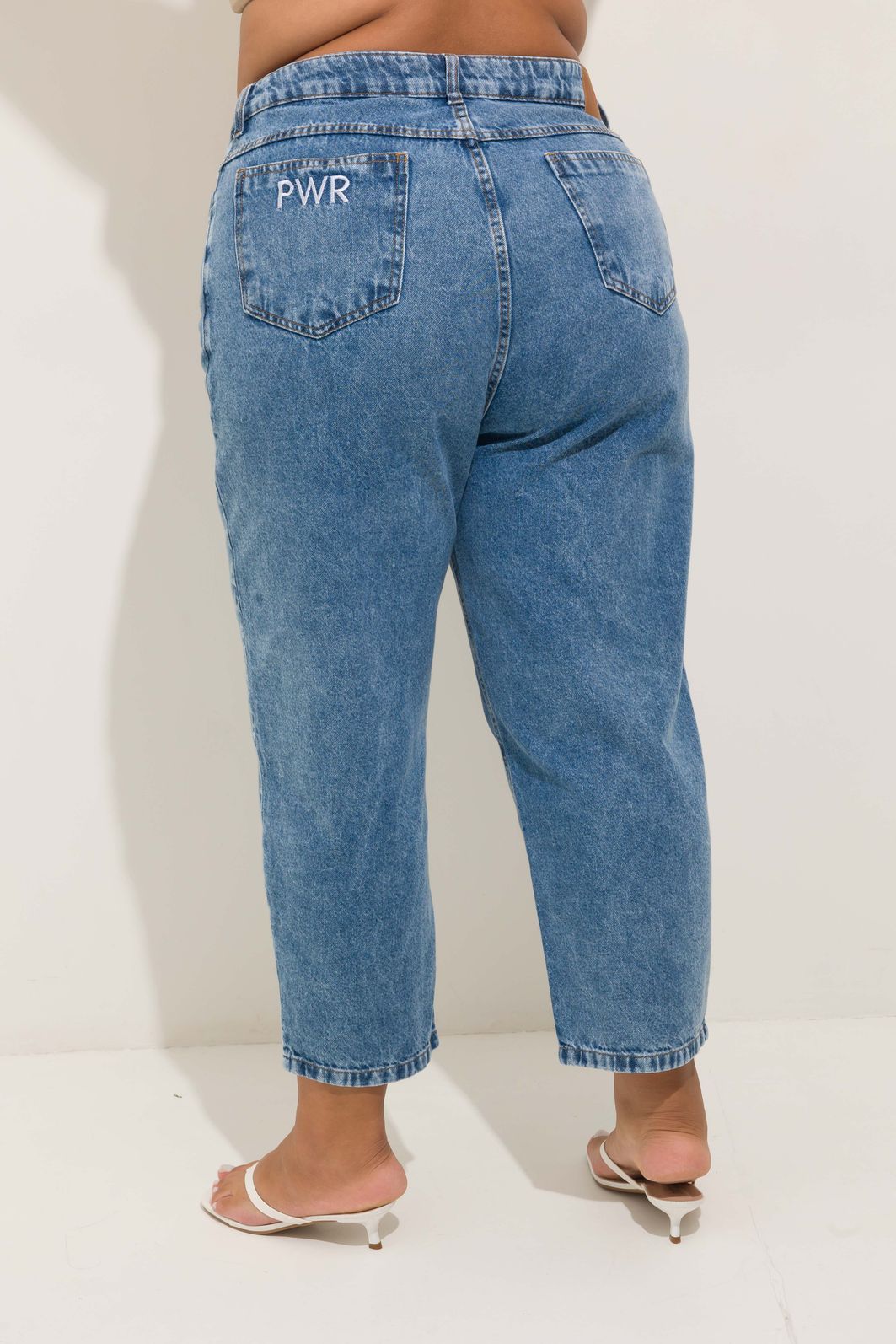 Calça Mom Jeans Vintage Plus Size Carolina