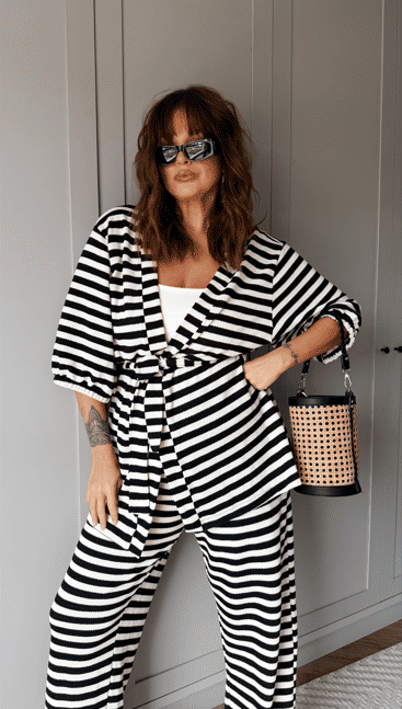 Kimono Crochet Listrado Preto e Branco
