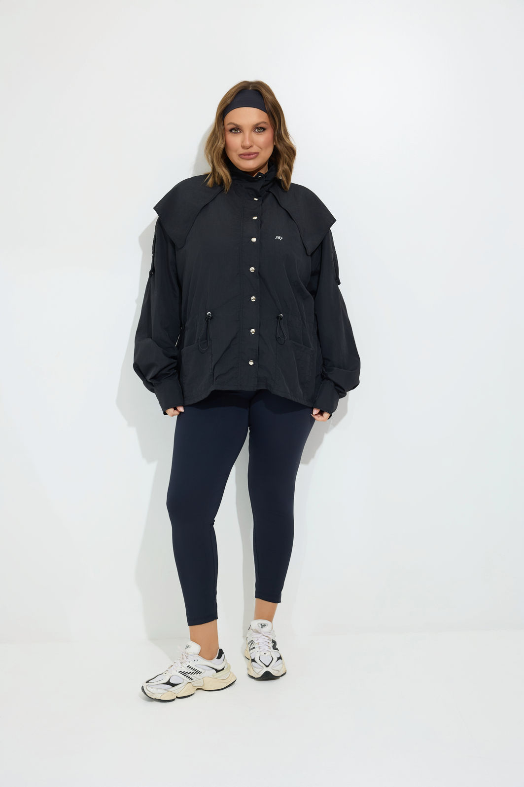 Parka Corta Vento Fitness Plus Size Queens Preta