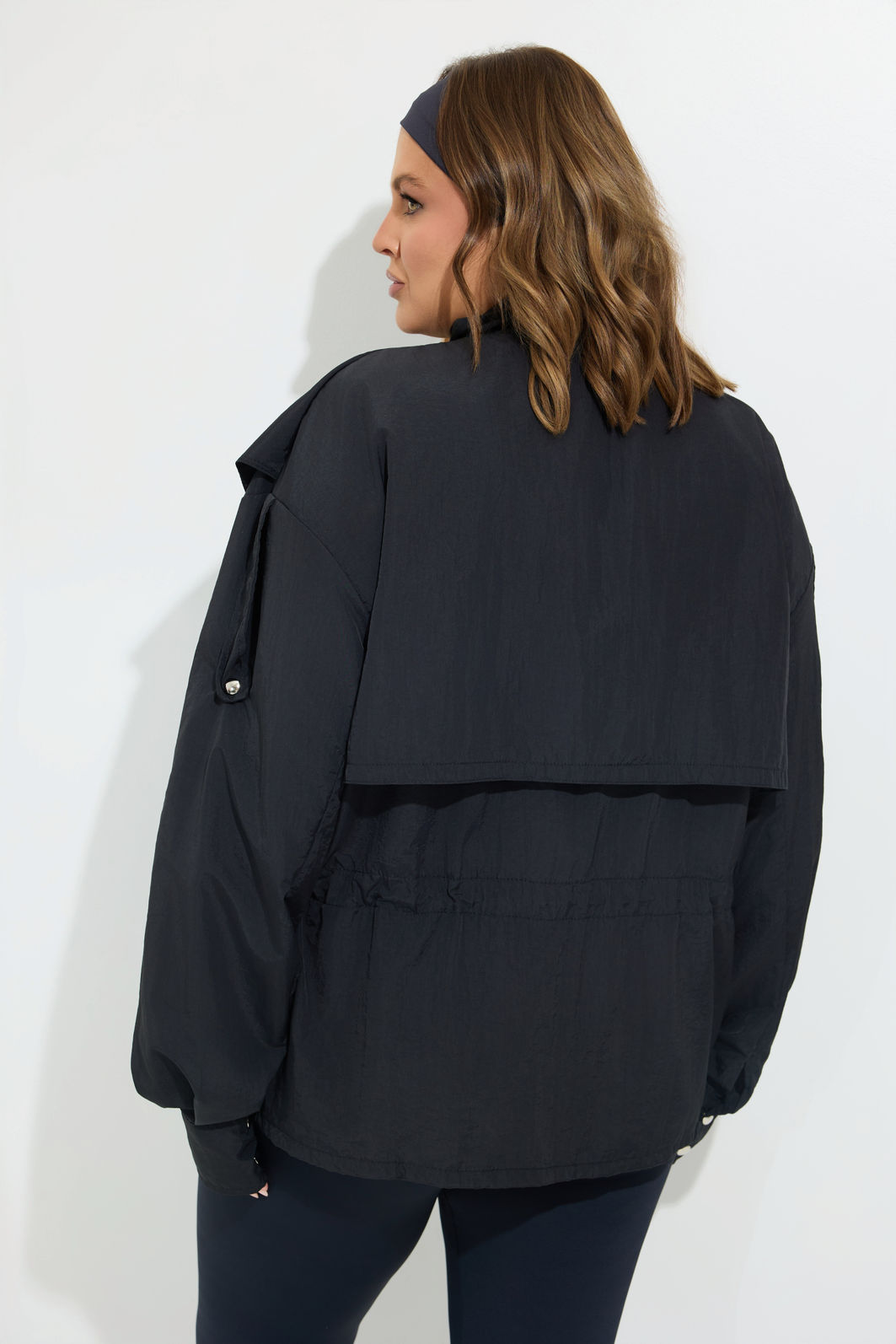 Parka Corta Vento Fitness Plus Size Queens Preta