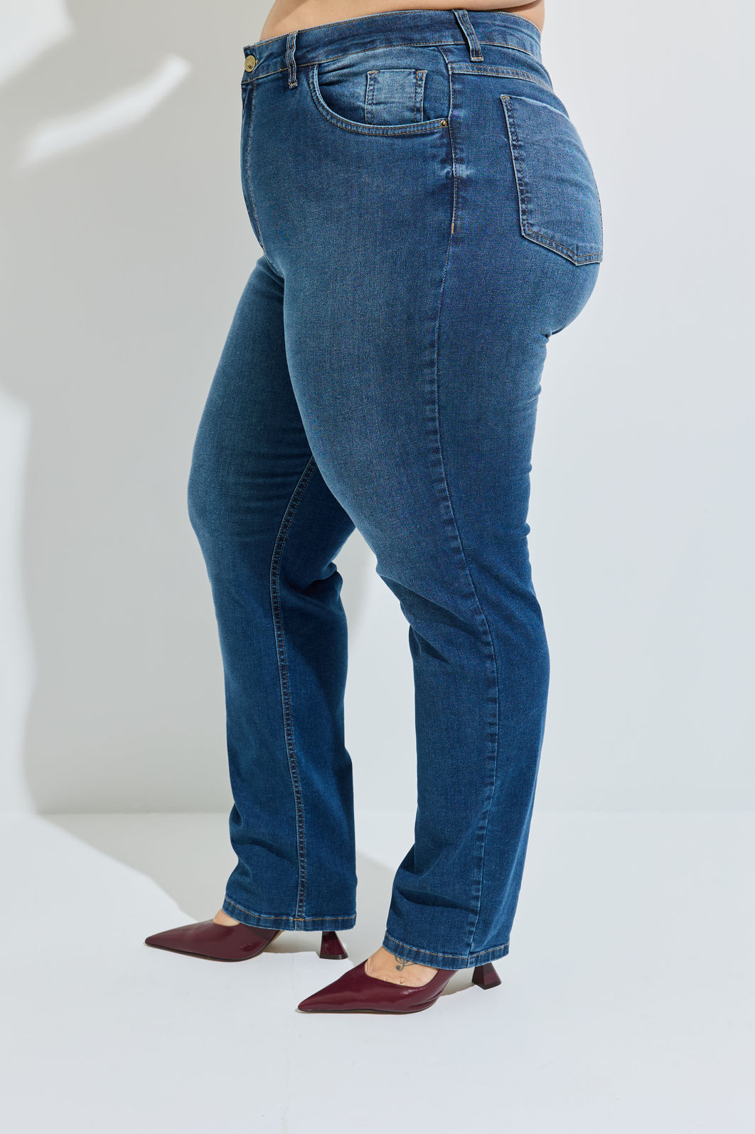 Calça Jeans Reta Com Elastano Plus Size Laissa