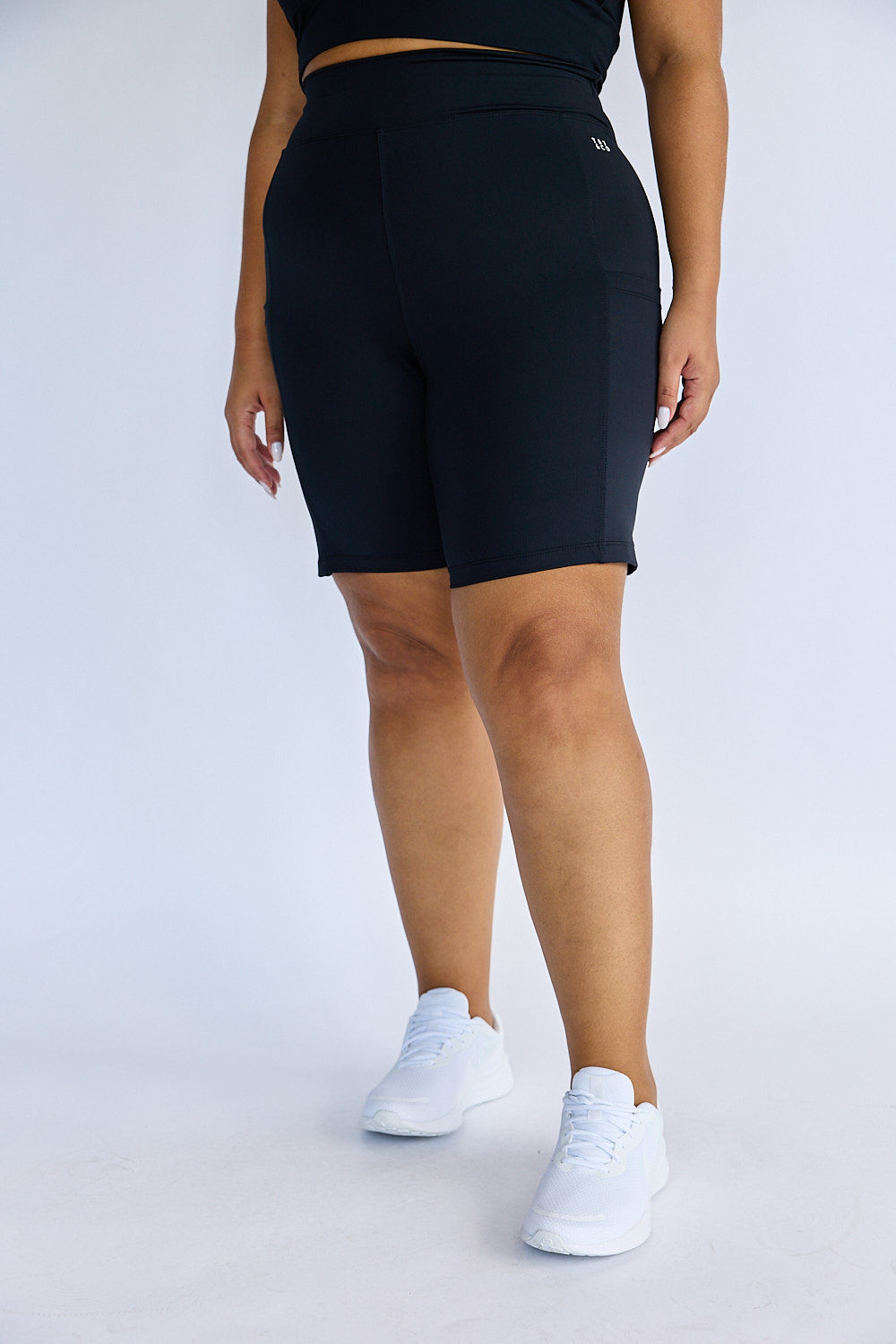 Bermuda Fitness Plus Size com Bolso Preta