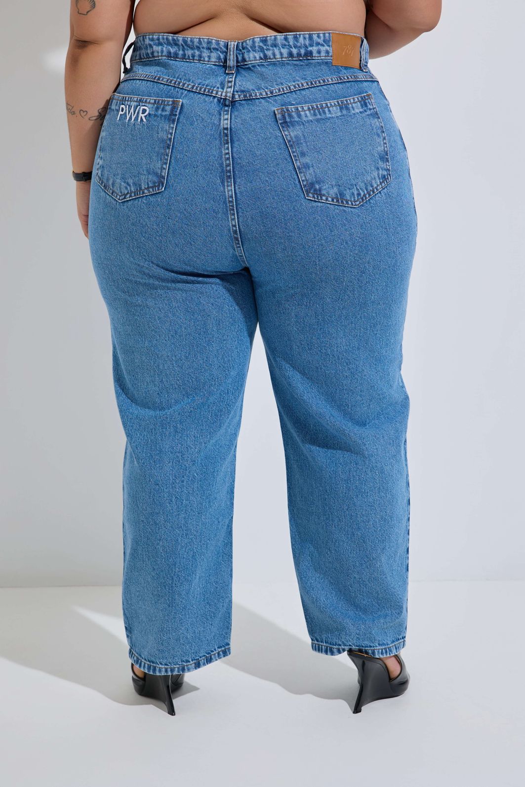 Calça Mom Jeans Vintage Plus Size Carolina