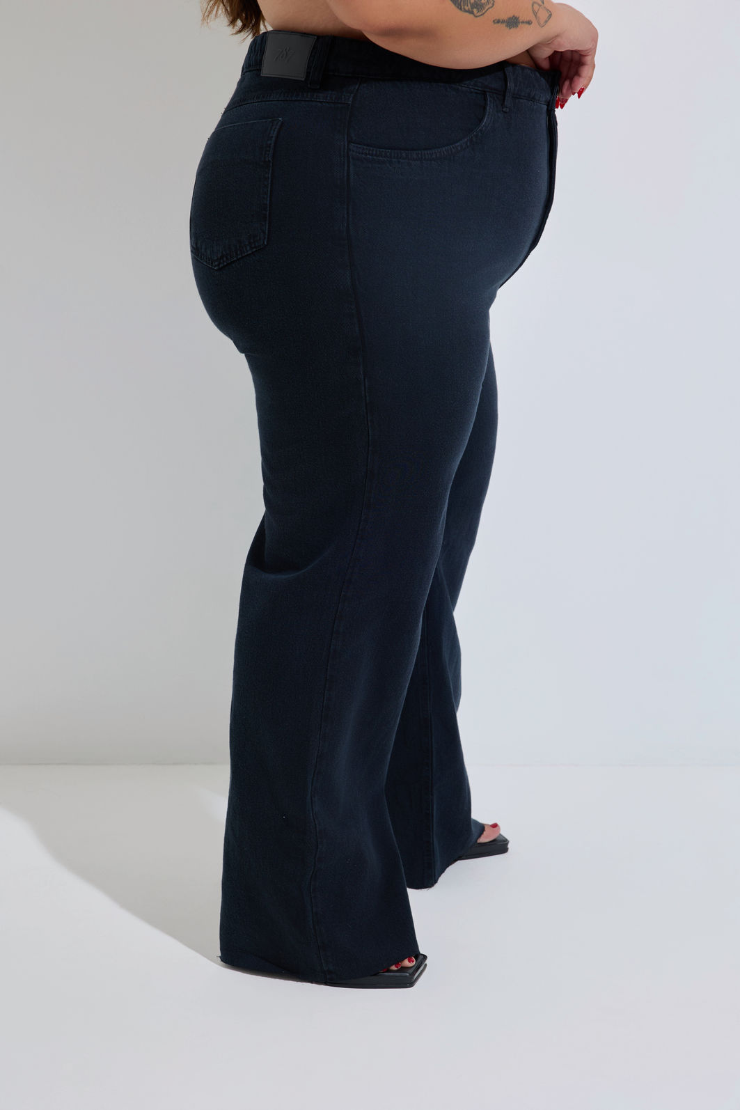 Calça Jeans Wide Leg Plus Size Preta