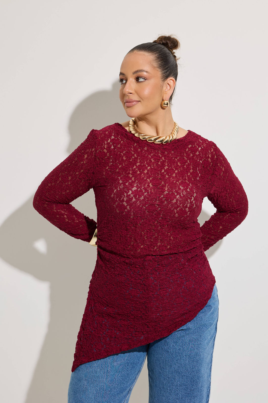 Blusa Celina Assimétrica Renda Vinho Blusa Celina Assimétrica Renda Vinho