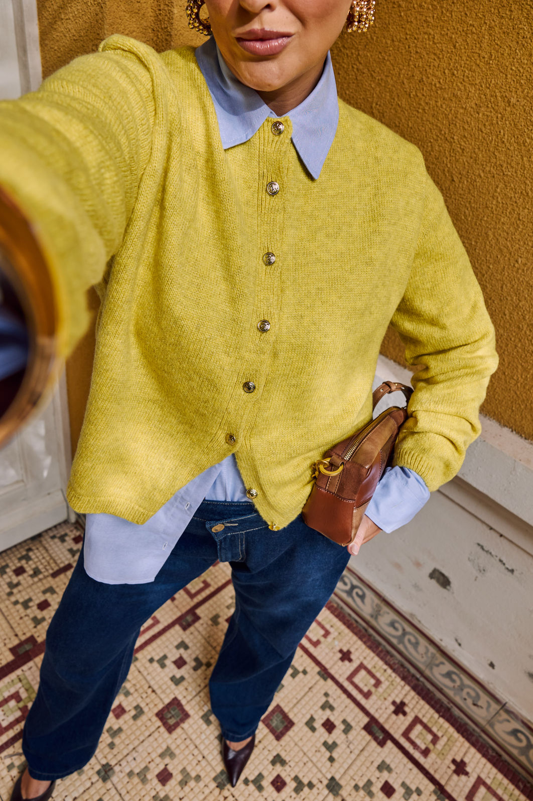Cardigan Tricot Amarelo Mescla Com Botões Dourados Cardigan Tricot Amarelo Mescla Com Botões Dourados