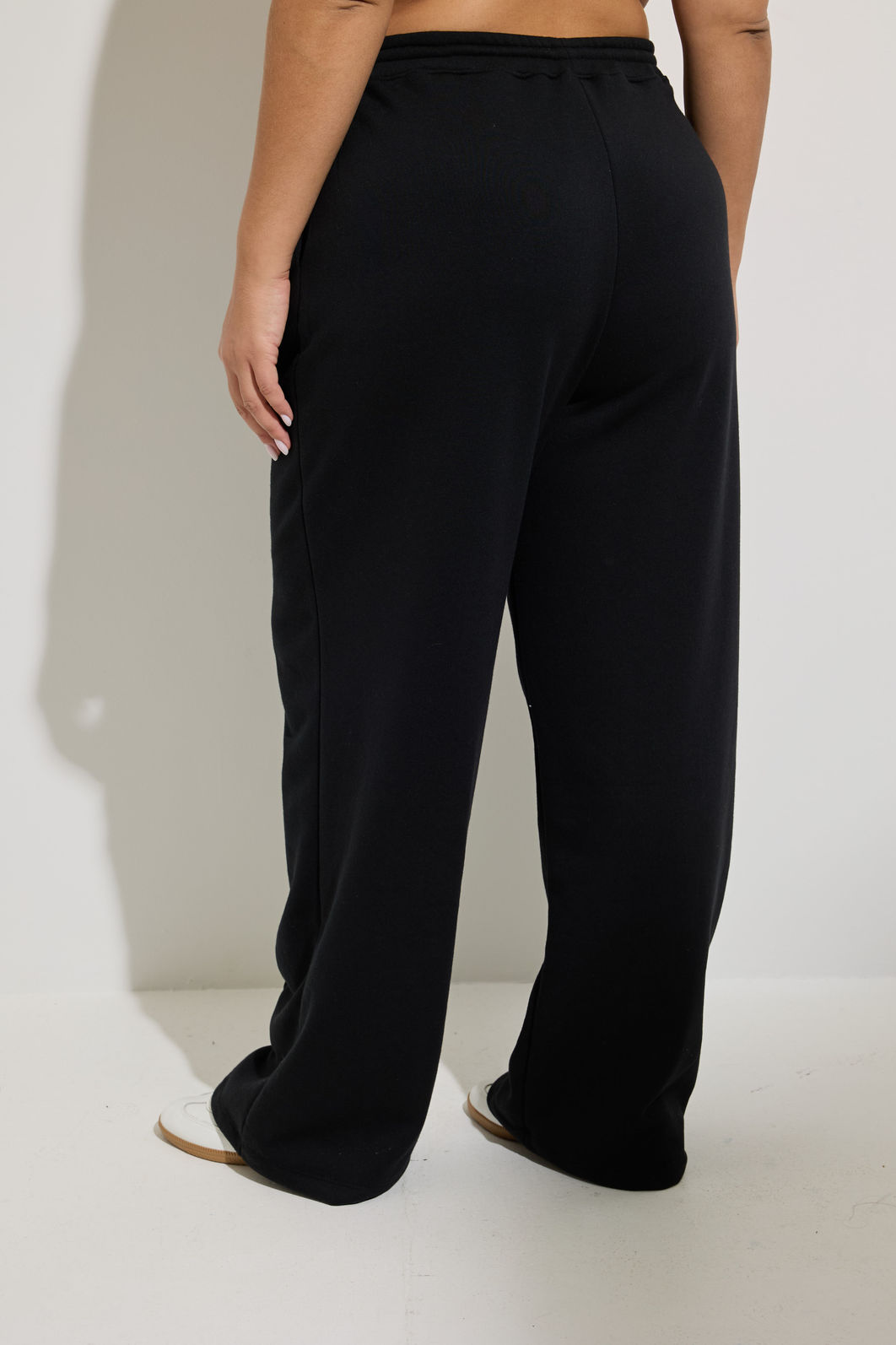 Calça Moletom Basic Preta Calça Moletom Basic Preta