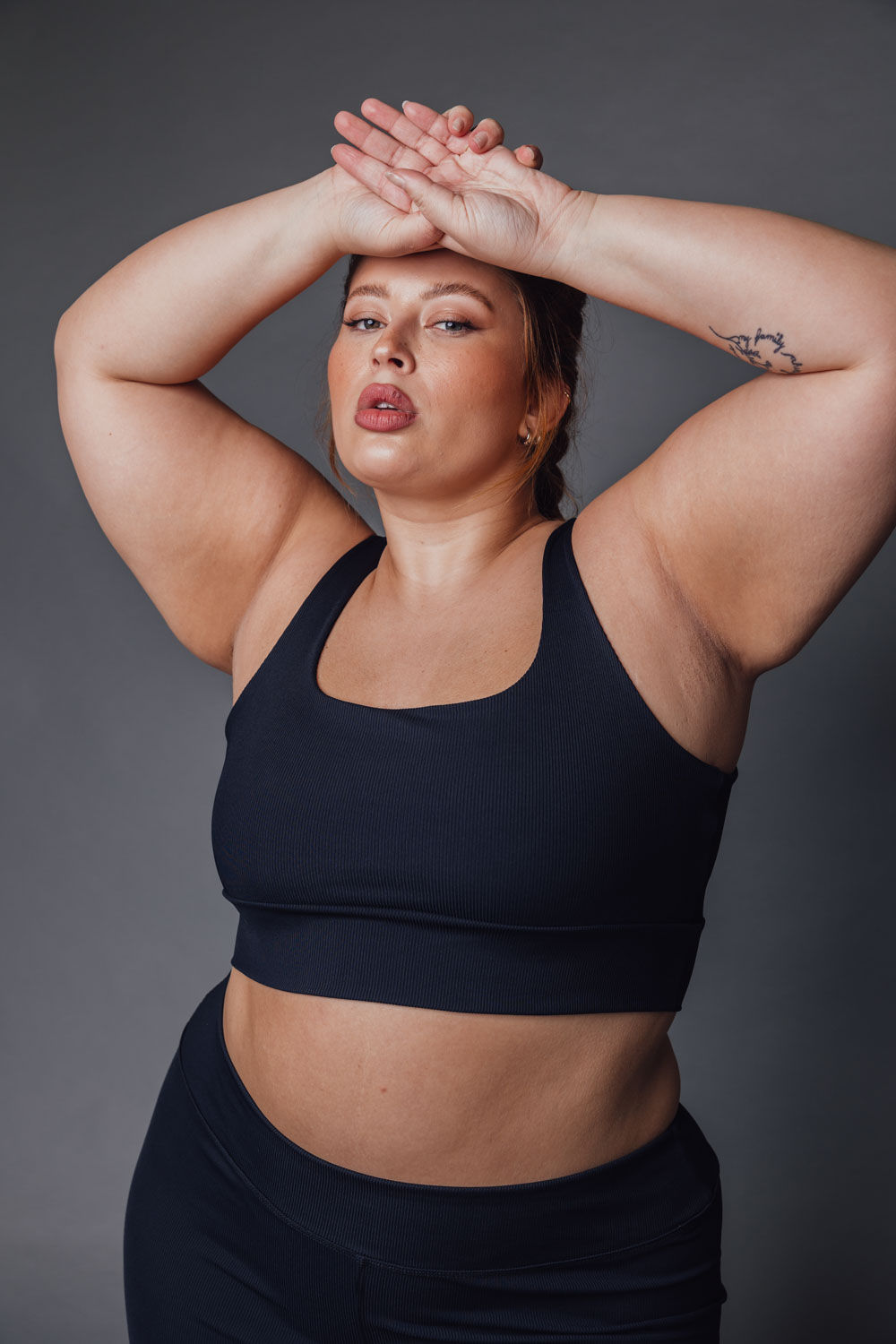 Top Fitness Plus Size Canelado Preto