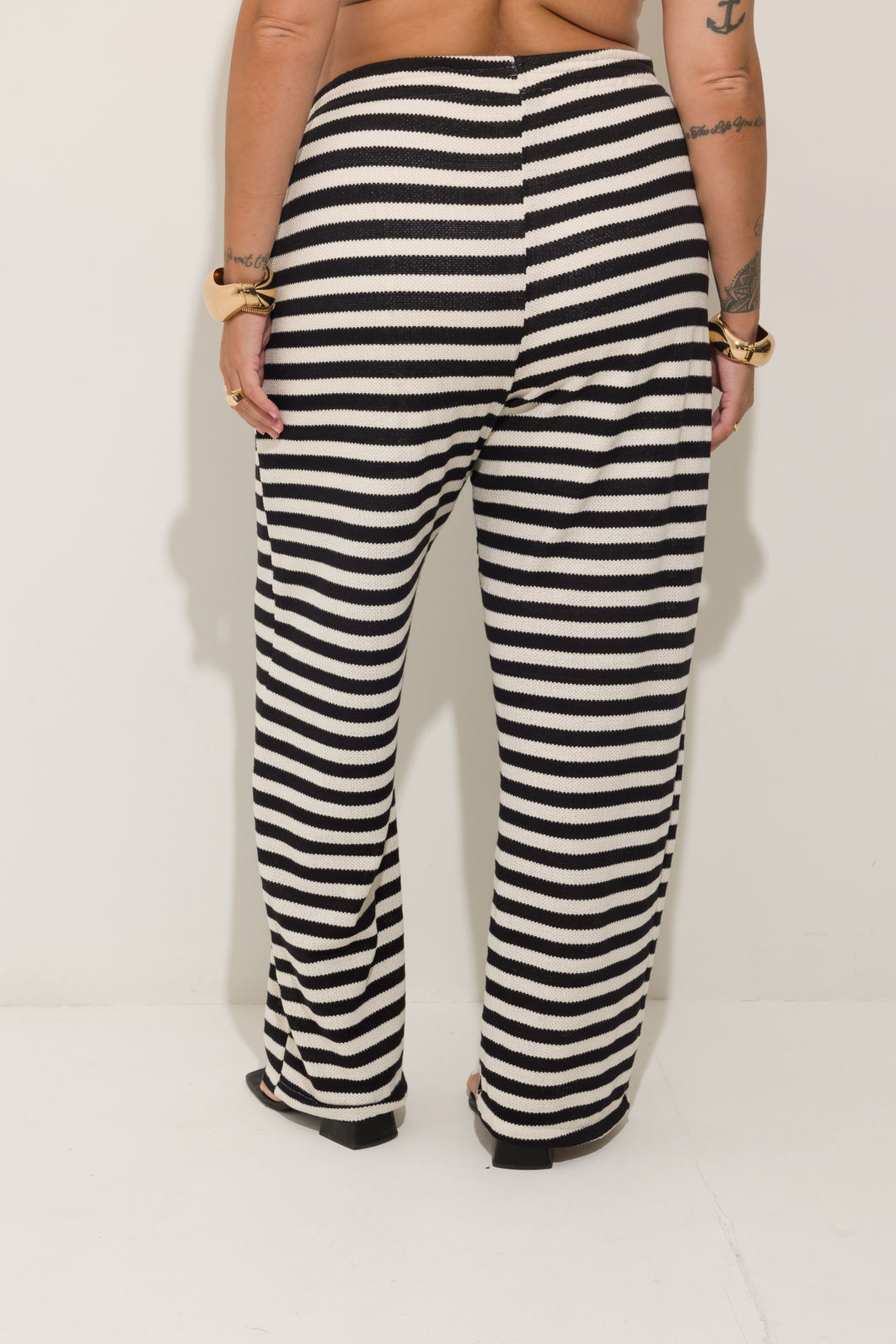 Pantalona Crochet Listrado Preto e Branco