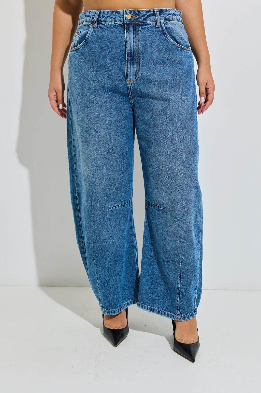 Calça Jeans Plus Size Barrel Jenni Calça Jeans Plus Size Barrel Jenni