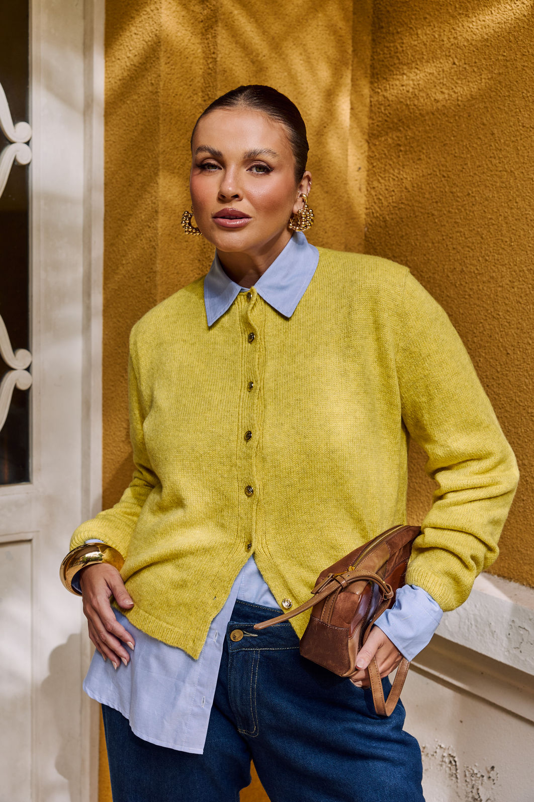 Cardigan Tricot Amarelo Mescla Com Botões Dourados Cardigan Tricot Amarelo Mescla Com Botões Dourados