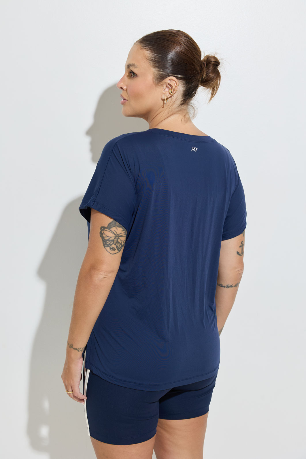 Blusa Fitness Decote V Tech Dark Night Blusa Fitness Decote V Tech Dark Night