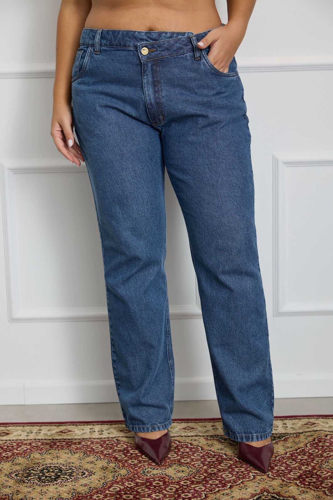 Calça Jeans Cintura Cruzada Plus Size Carolina Dark