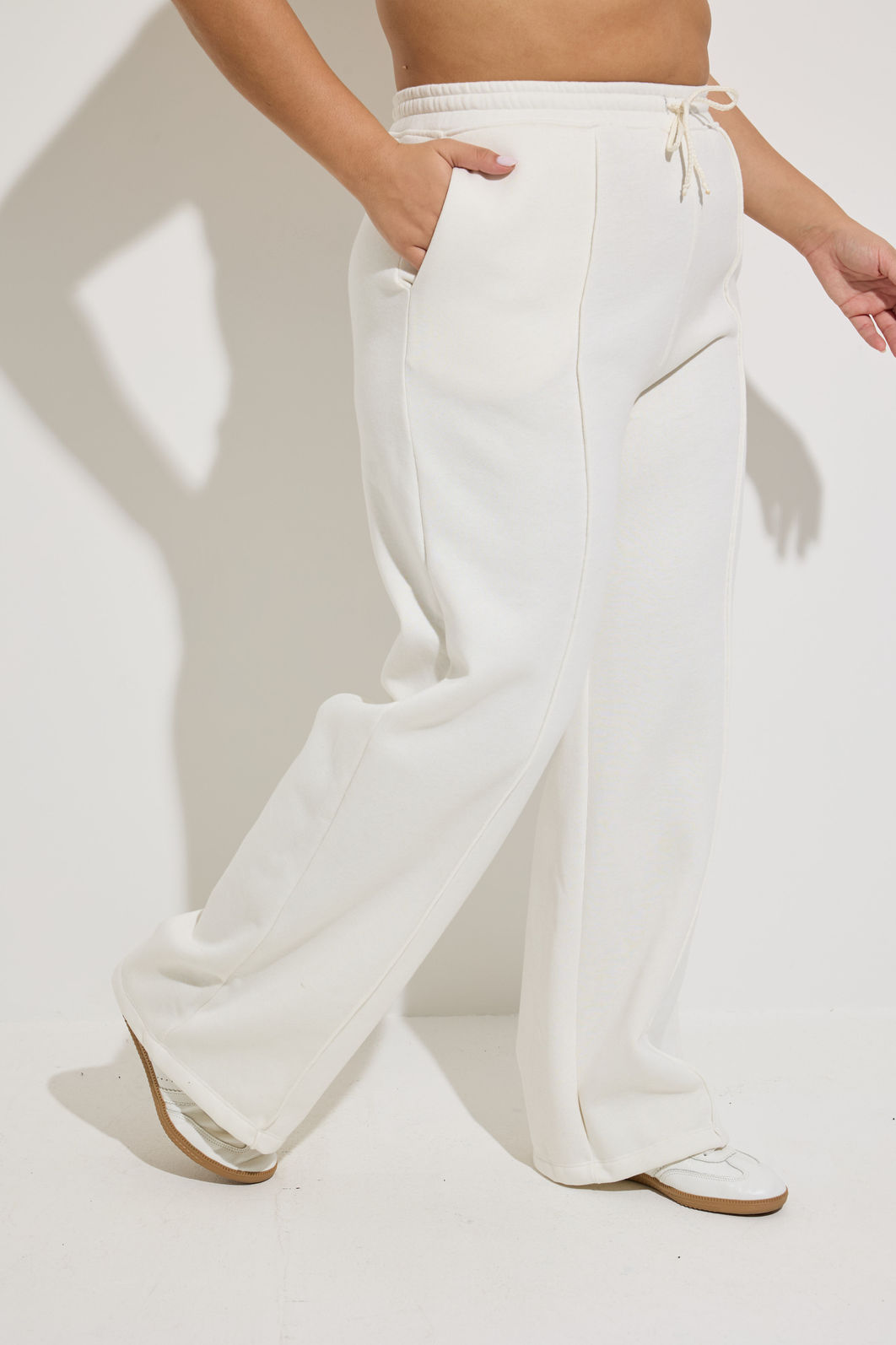 Calça Moletom Basic Off White Calça Moletom Basic Off White