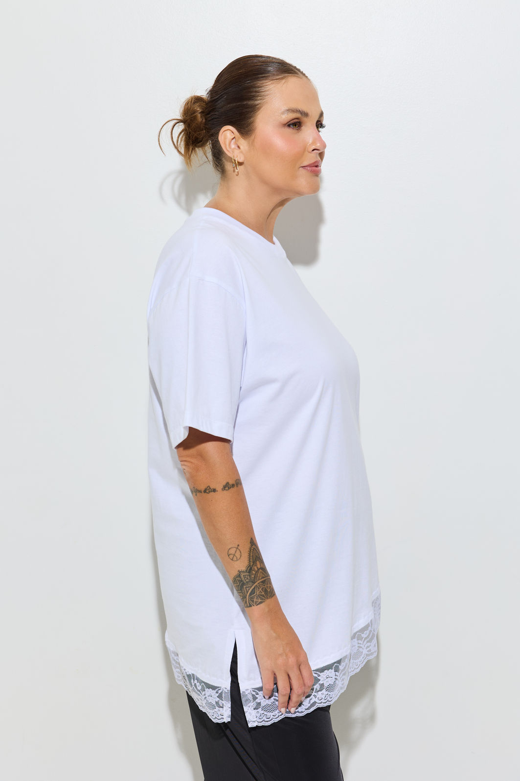 Blusa Rosana Com Renda Branca Blusa Rosana Com Renda Branca