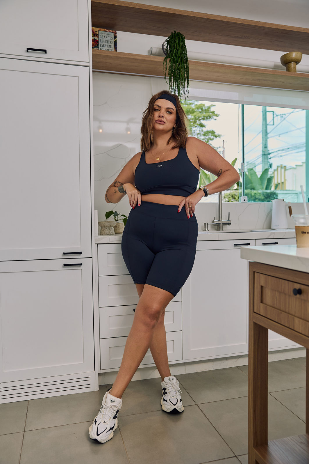 Bermuda Fitness Plus Size com Bolso Preta