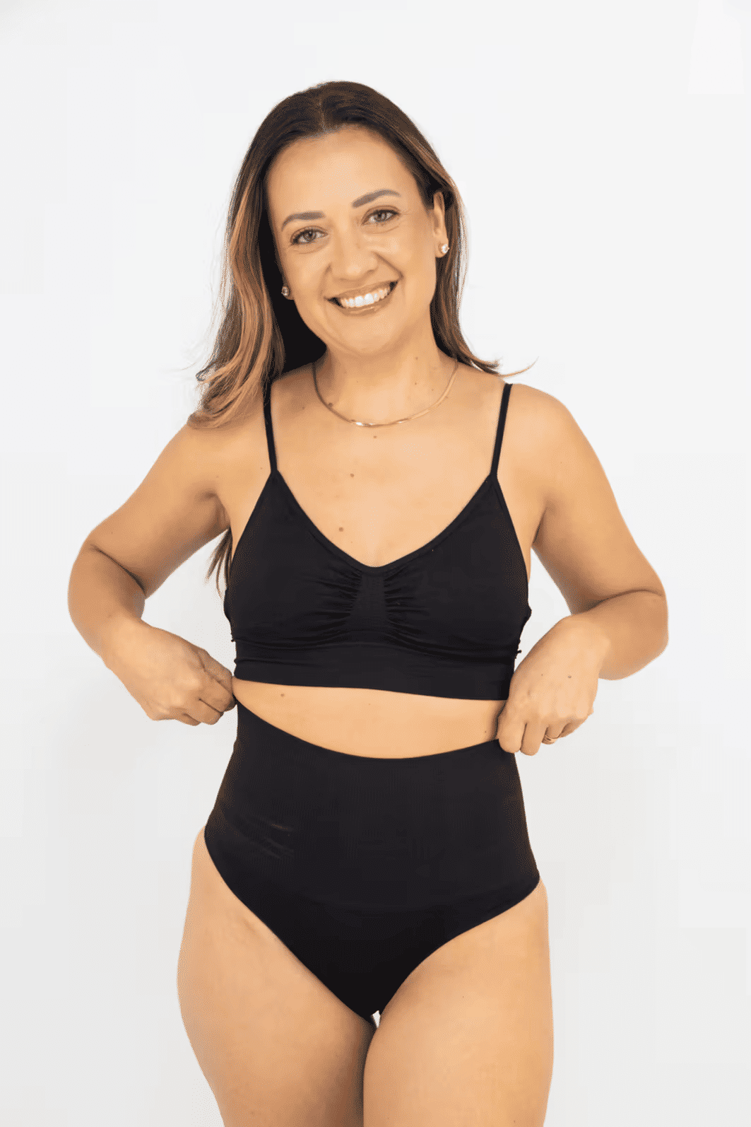 Calcinha Pós Parto Tanga Modeladora Sem Costura Média Compressão- Preta Calcinha Pós Parto Tanga Modeladora Sem Costura Média Compressão- Preta
