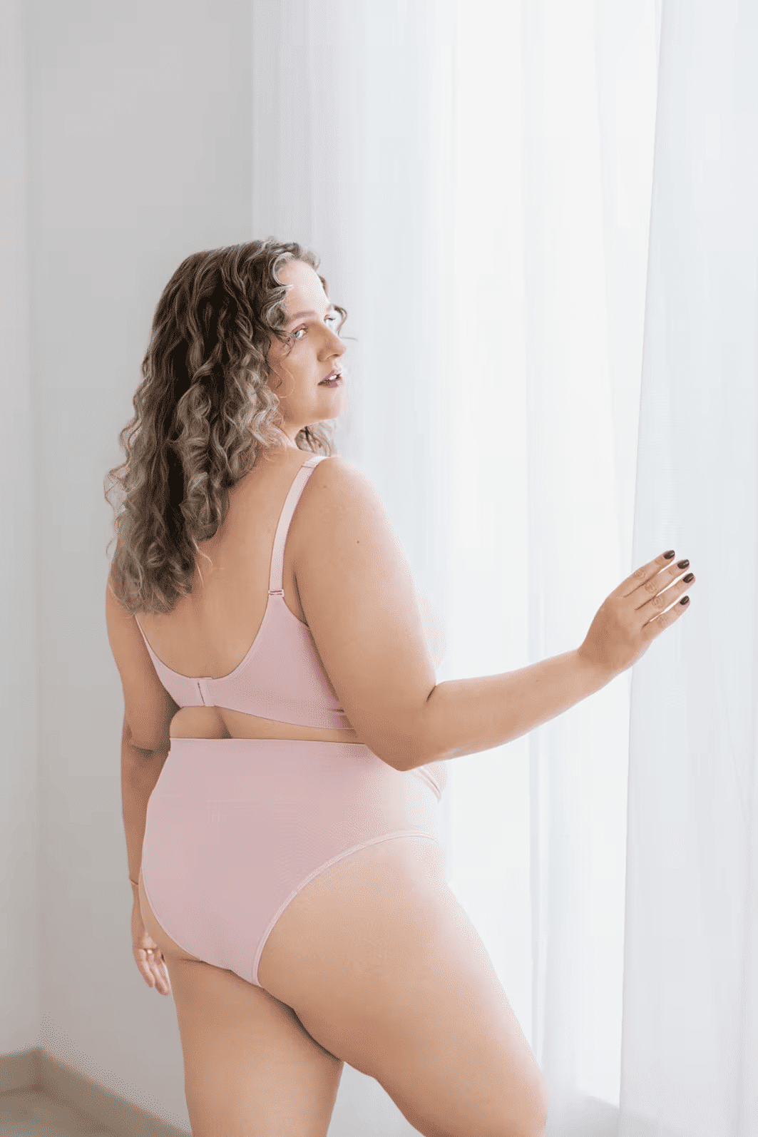 Calcinha Pós Parto Tanga Sem Costura Leve Compressão Plus Size - Rosa Blush Calcinha Pós Parto Tanga Sem Costura Leve Compressão Plus Size - Rosa Blush