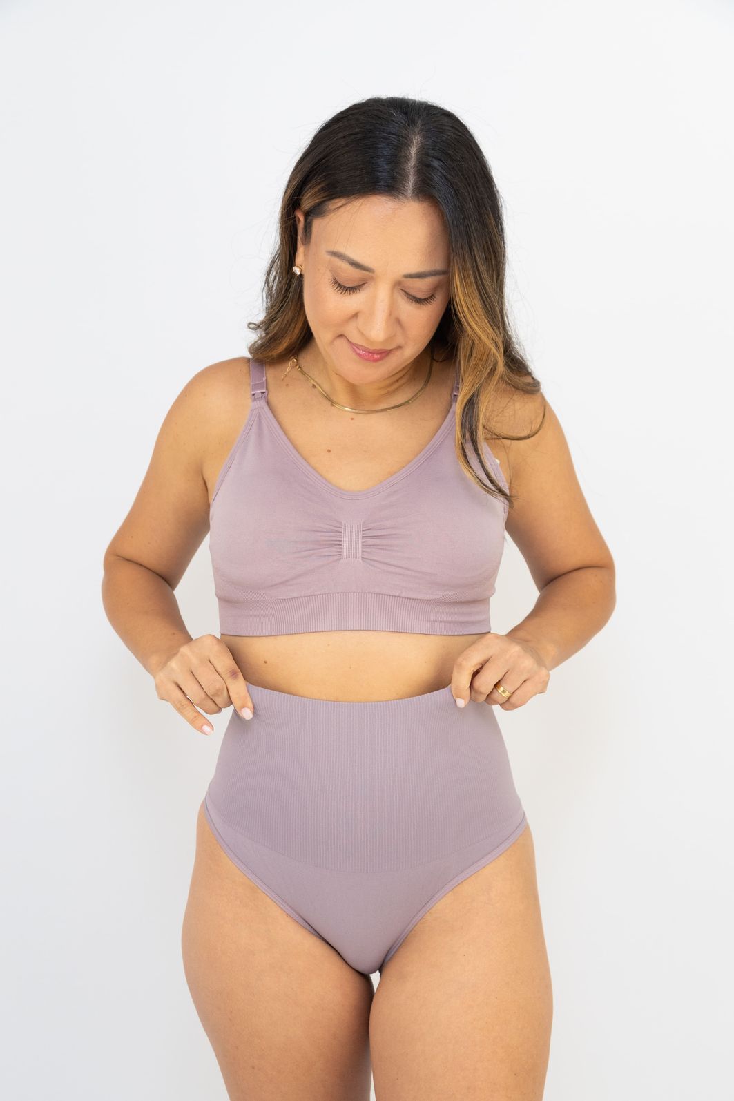 Calcinha Pós Parto Tanga Modeladora Sem Costura Média Compressão - Dusty Calcinha Pós Parto Tanga Modeladora Sem Costura Média Compressão - Dusty