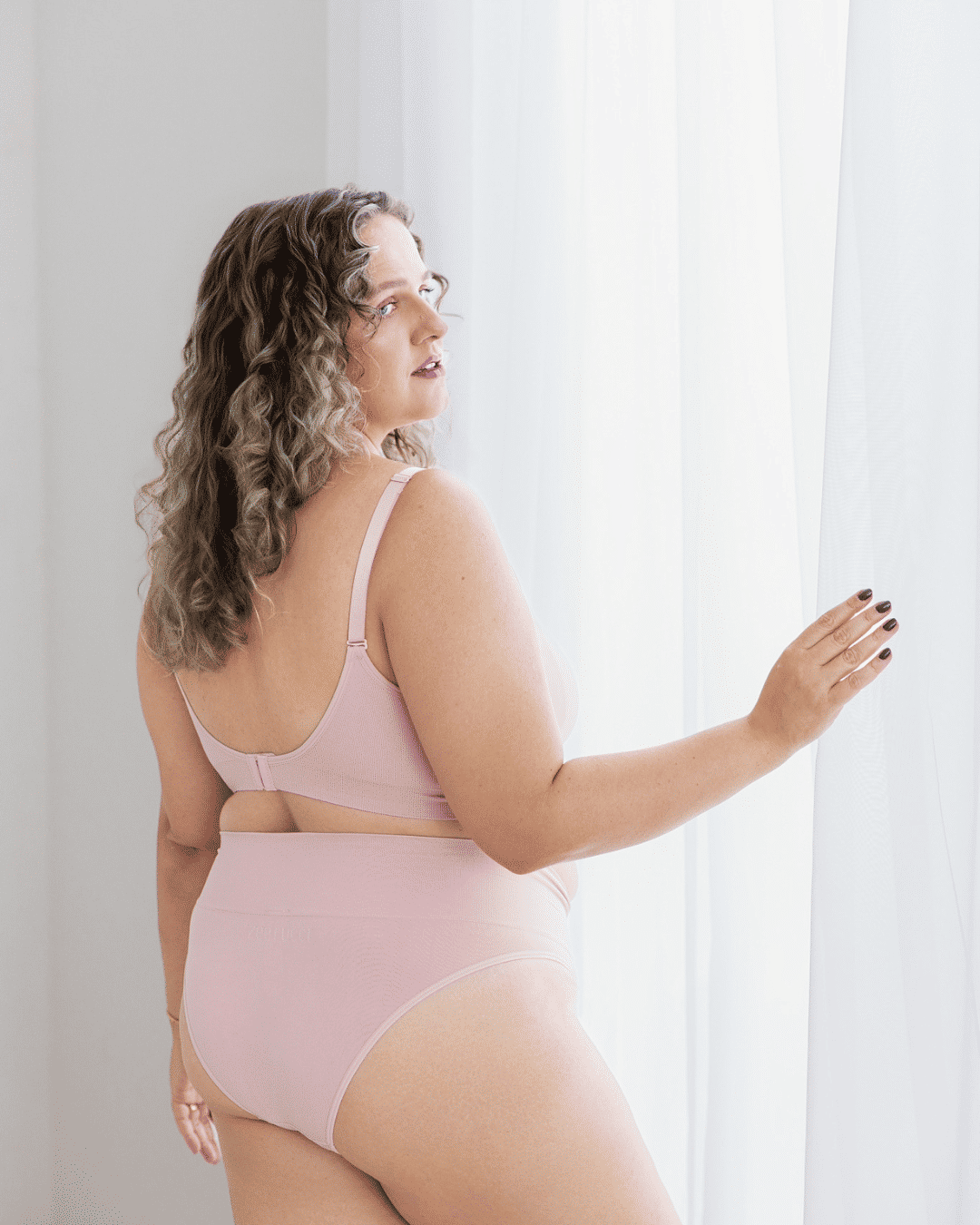 Kit 2 Sutiãs Amamentação Sem Costura Plus Size - Zee Rucci Kit 2 Sutiãs Amamentação Sem Costura Plus Size - Zee Rucci