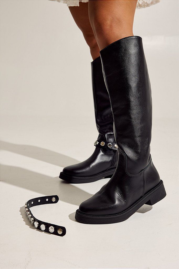 AMORA - BOTA FEMININA 2 EM 1 CANO LONGO COURO PRETA AMORA - BOTA FEMININA 2 EM 1 CANO LONGO COURO PRETA
