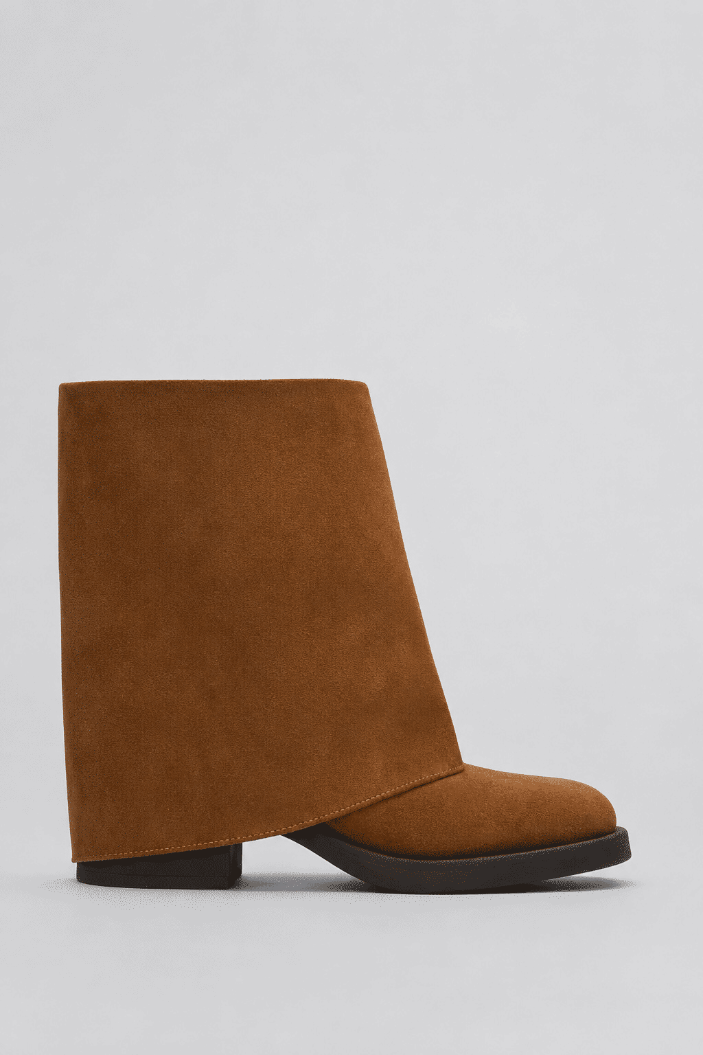amelie-bota-feminina-camel-3-em-1 Bota Amelie Camel com a capa curta