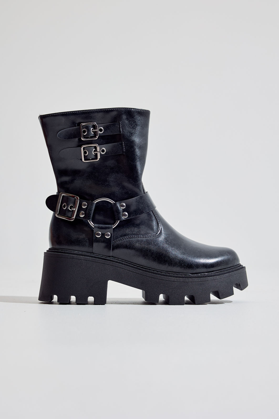 NAMU - BOTA FEMININA BIKER CANO CURTO TRATORADA PRETA NAMU - BOTA FEMININA BIKER CANO CURTO TRATORADA PRETA