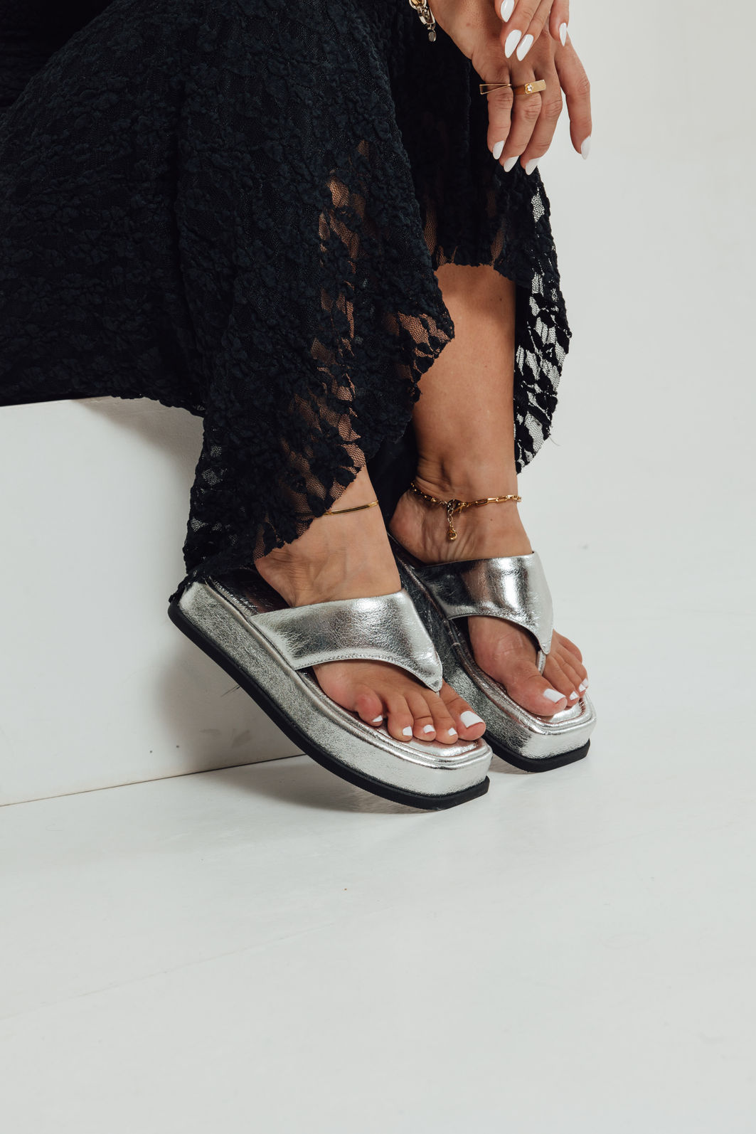 BÚZIOS - CHINELO FLATFORM FEMININO PRATA