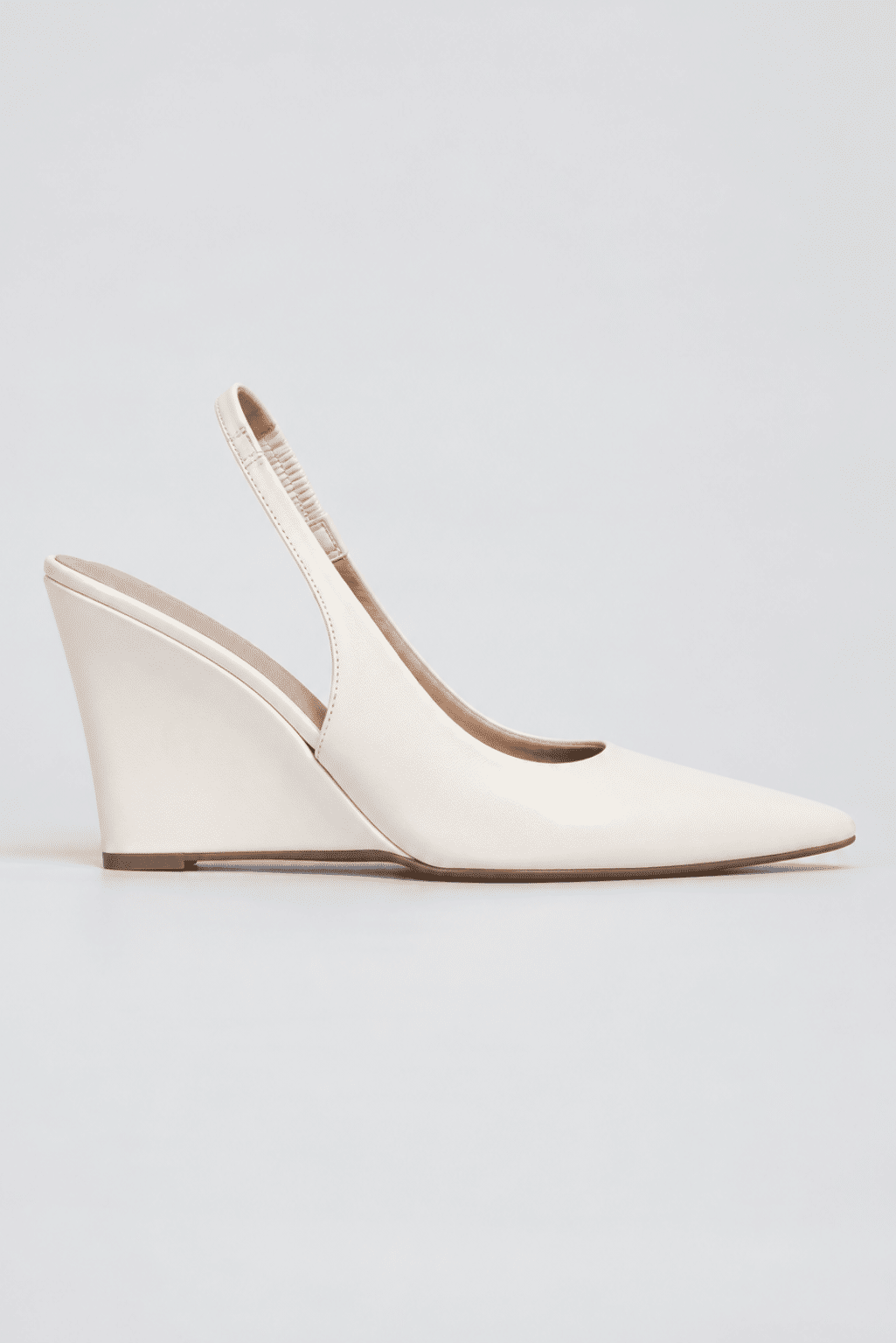 scarpin-feminino-salto-anabela-slinback-off-white-suzan Scarpin feminino salto anabela slingback off white, vista lateral