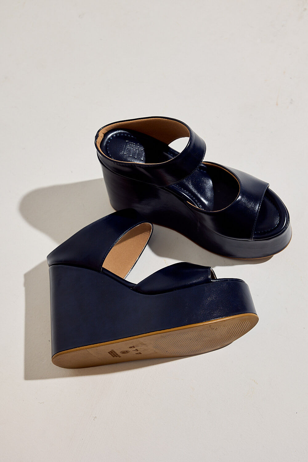 MILEY - TAMANCO PLATAFORMA FEMININO AZUL ESCURO MILEY - TAMANCO PLATAFORMA FEMININO AZUL ESCURO