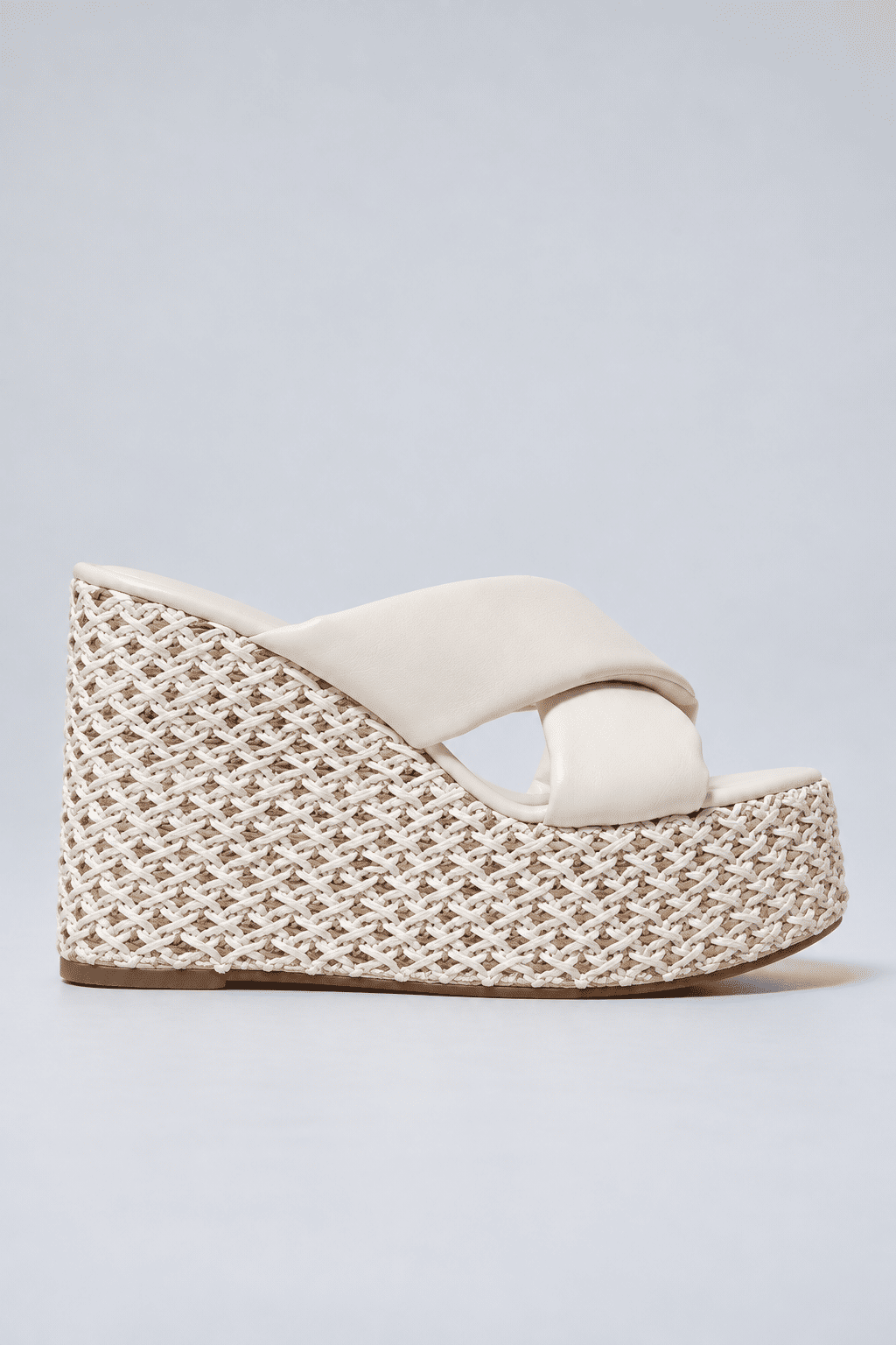 livia-tamanco-feminino-plataforma-off-white Tamanco feminino Livia branco com plataforma trançada