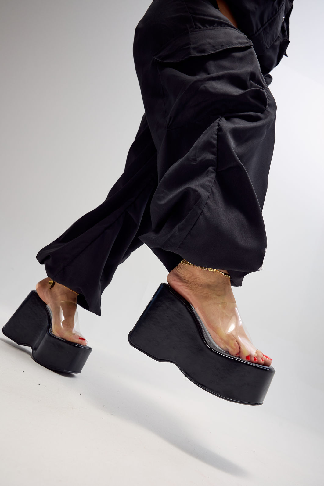 mila-tamanco-feminino-plataforma-tira-vinil-preto MILA - TAMANCO FEMININO PLATAFORMA TIRA VINIL PRETO