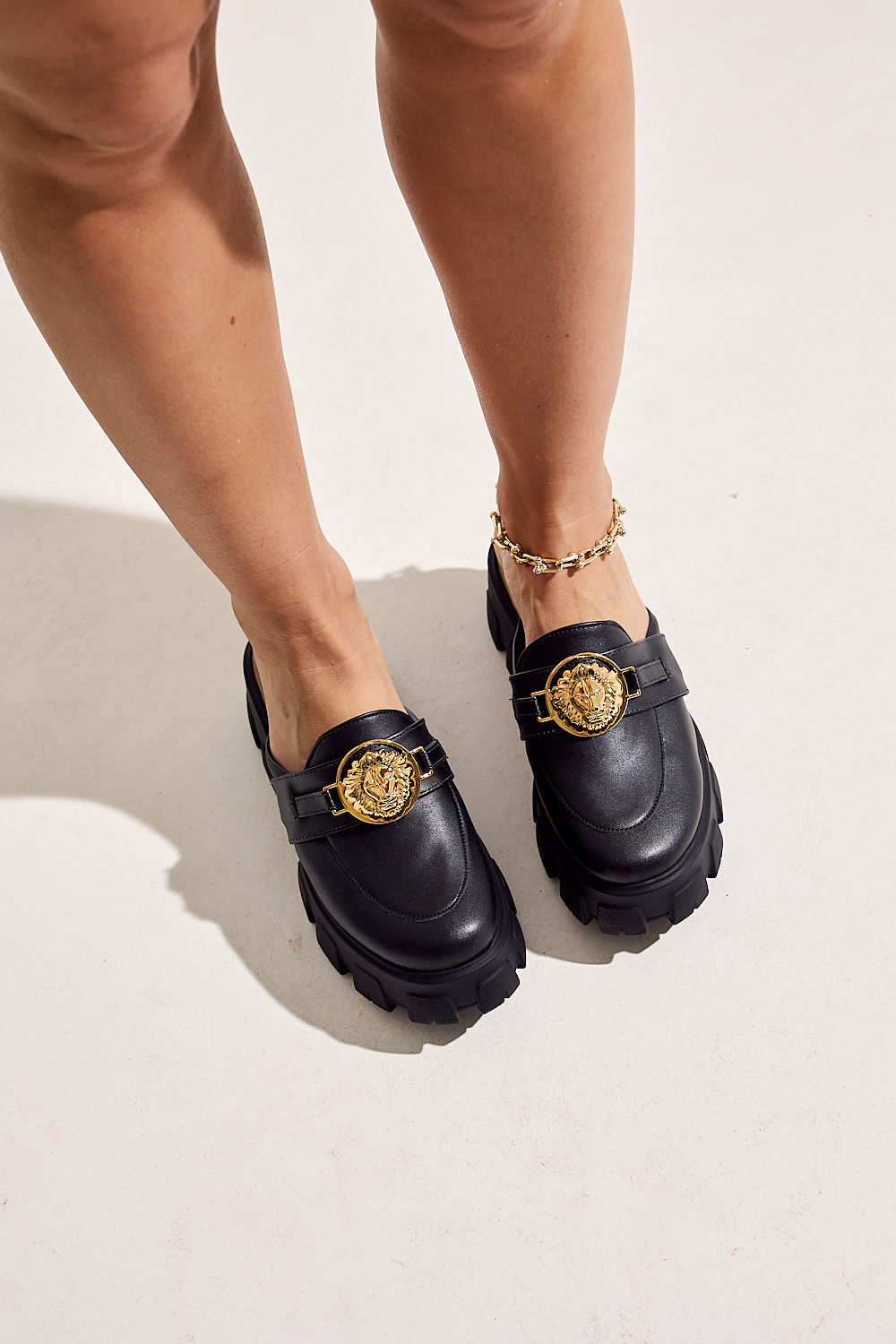 ZION - CLOG FLATFORM FEMININO TRATORADO PRETA ZION - CLOG FLATFORM FEMININO TRATORADO PRETA
