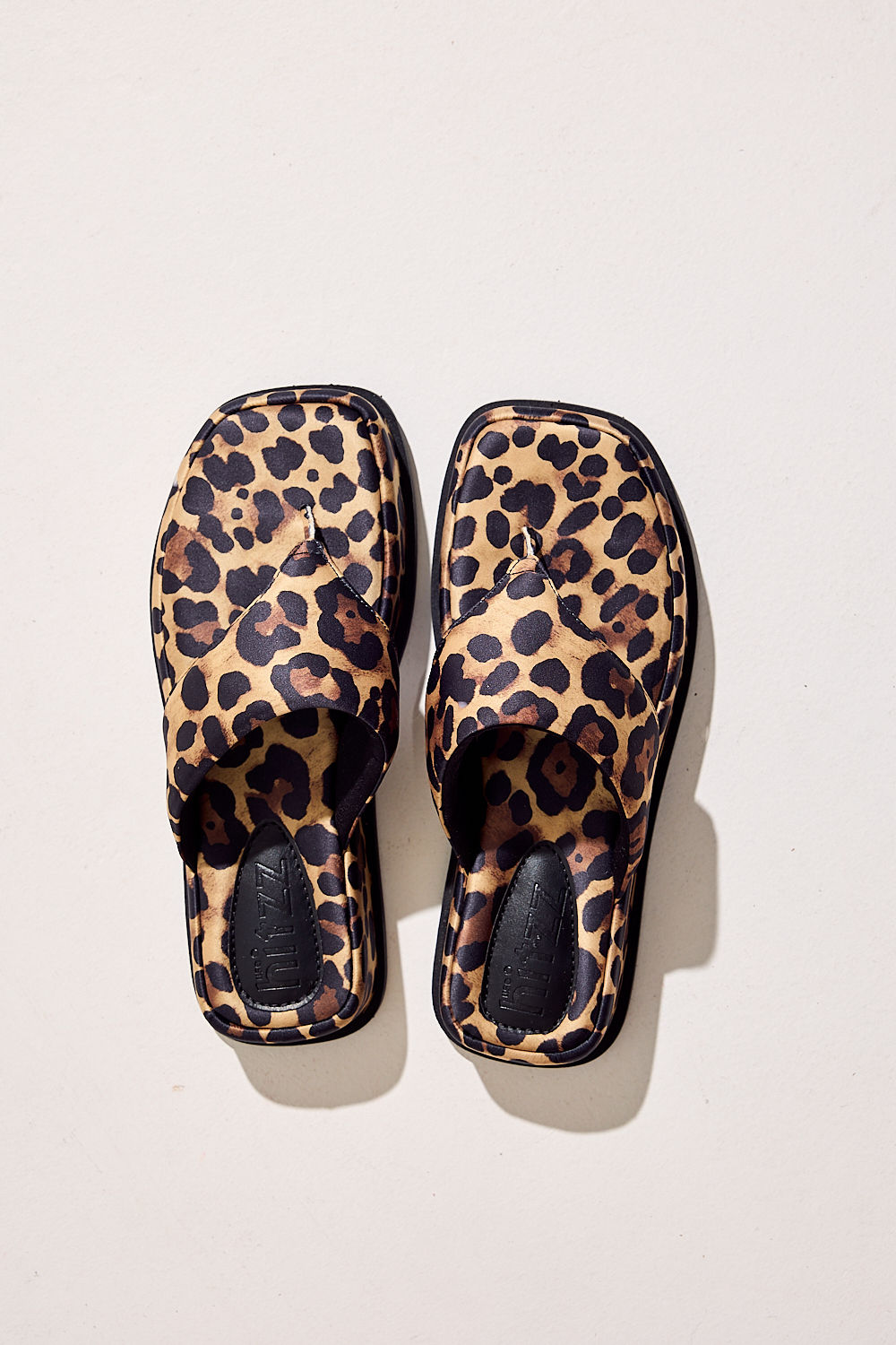 BÚZIOS - CHINELO FLATFORM FEMININO ANIMAL PRINT BÚZIOS - CHINELO FLATFORM FEMININO ANIMAL PRINT