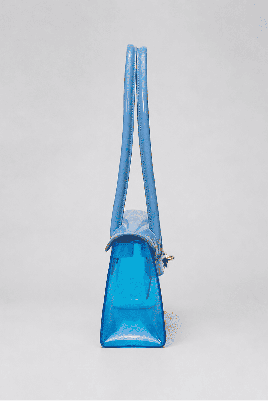 BOLSA FEMININA TRANSPARENTE VERNIZ AZUL CLARO GUMMY BOLSA FEMININA TRANSPARENTE VERNIZ AZUL CLARO GUMMY