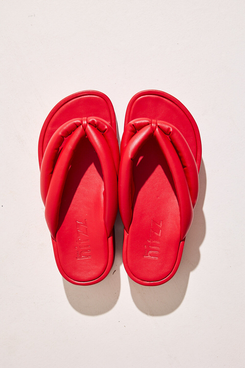 SAKURA - CHINELO FLATFORM TIRAS PUFFER VERMELHO SAKURA - CHINELO FLATFORM TIRAS PUFFER VERMELHO