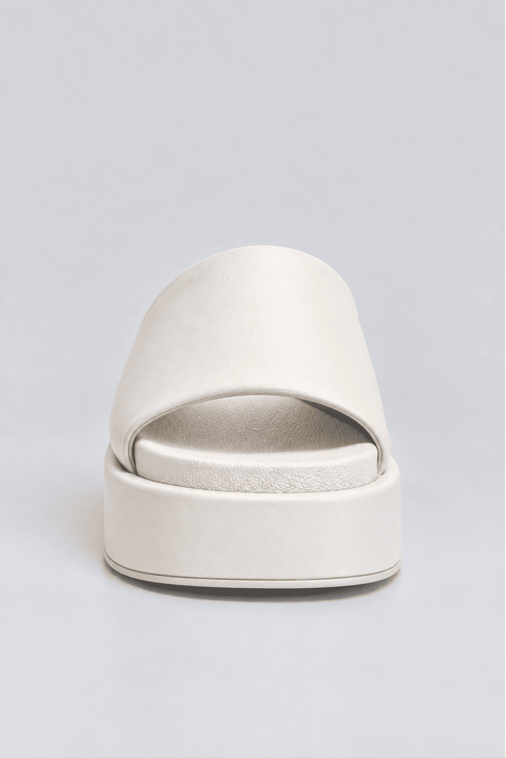 Tamanco feminino flatform tira acolchoada off white Fifi, vista frontal