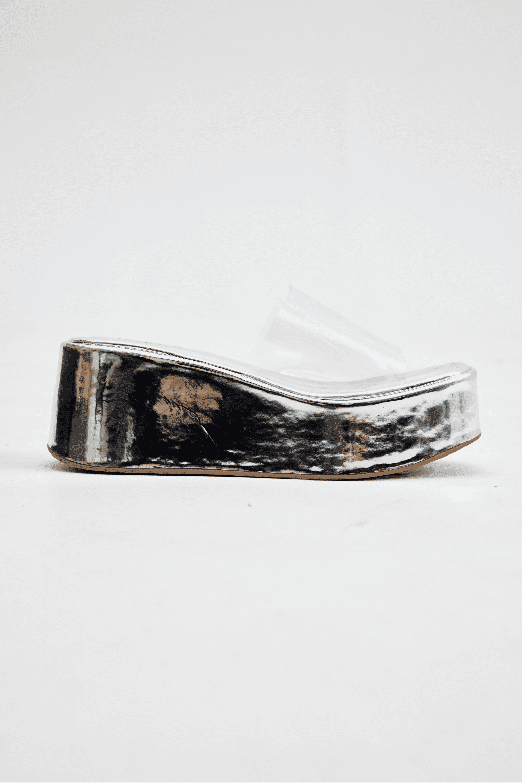 ADELE - TAMANCO FLATFORM FEMININA TIRA VINIL PRATA ADELE - TAMANCO FLATFORM FEMININA TIRA VINIL PRATA