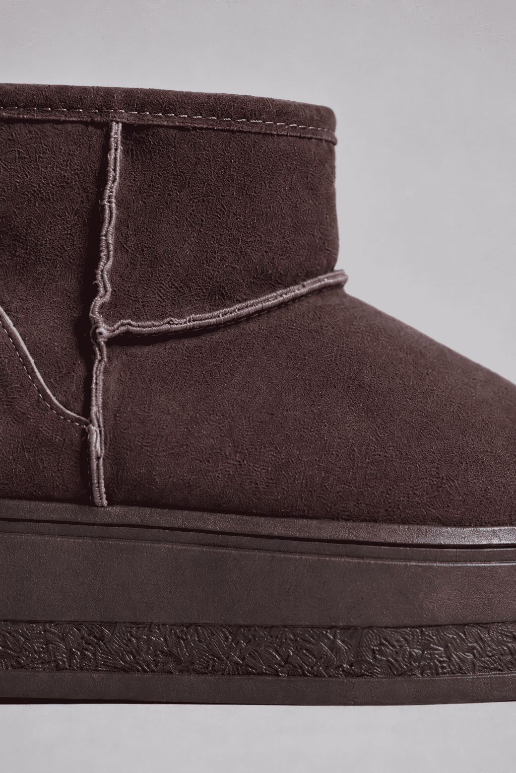 HIORI - BOTA FEMININA PELUCIADA COURO MARROM HIORI - BOTA FEMININA PELUCIADA COURO MARROM