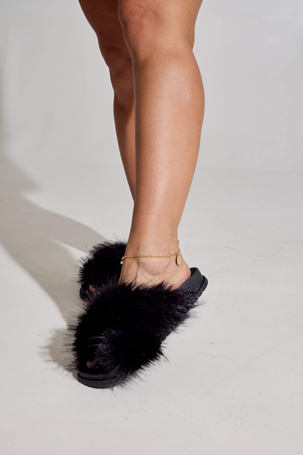 GIGI - FLATFORM FEMININA PELOS PRETA GIGI - FLATFORM FEMININA PELOS PRETA