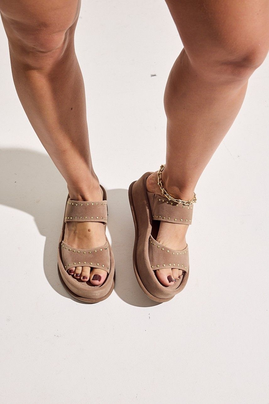 TAKA - PAPETE FLATFORM FEMININA CAMURÇA BEGE TAKA - PAPETE FLATFORM FEMININA CAMURÇA BEGE