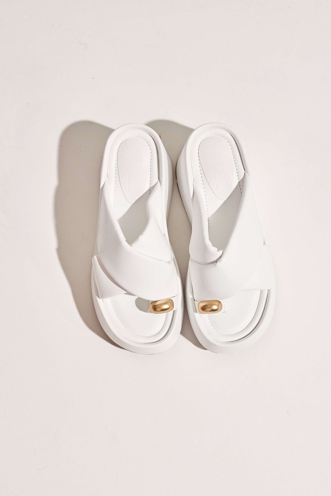 JULIA - TAMANCO FEMININO PLATAFORMA BRANCO JULIA - TAMANCO FEMININO PLATAFORMA BRANCO