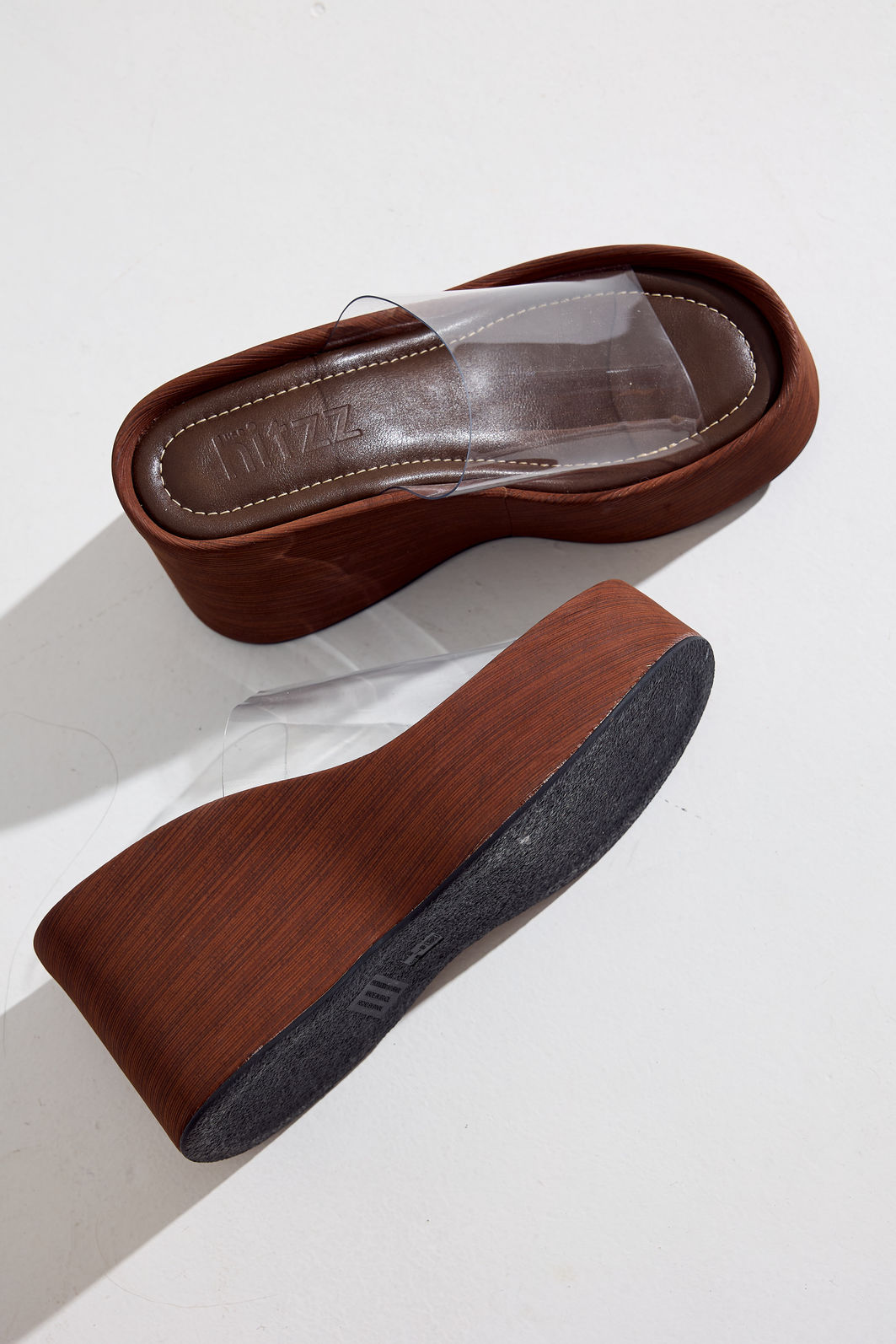 SOHO - TAMANCO FEMININO PLATAFORMA TIRA VINIL CAMEL SOHO - TAMANCO FEMININO PLATAFORMA TIRA VINIL CAMEL