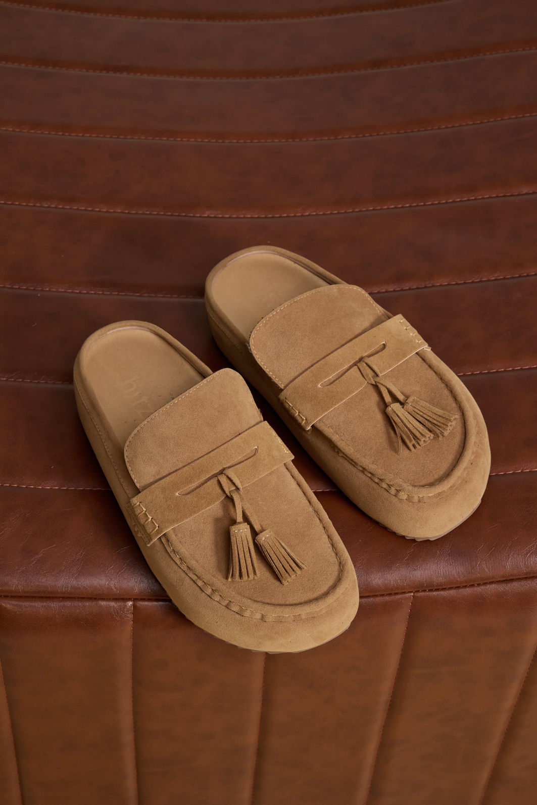 MALI - CLOG FEMININO CAMURÇA BEGE MALI - CLOG FEMININO CAMURÇA BEGE